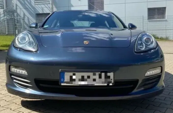 Gebraucht Porsche Panamera 4S 400 PS (294 kW) 2010 Blau Kleinwagen