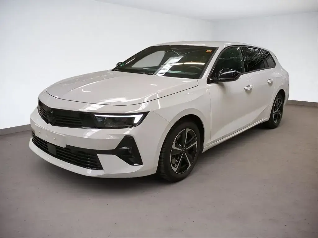 Gebraucht Opel Astra 131 PS (96 kW) 2024 Weiß Kleinwagen