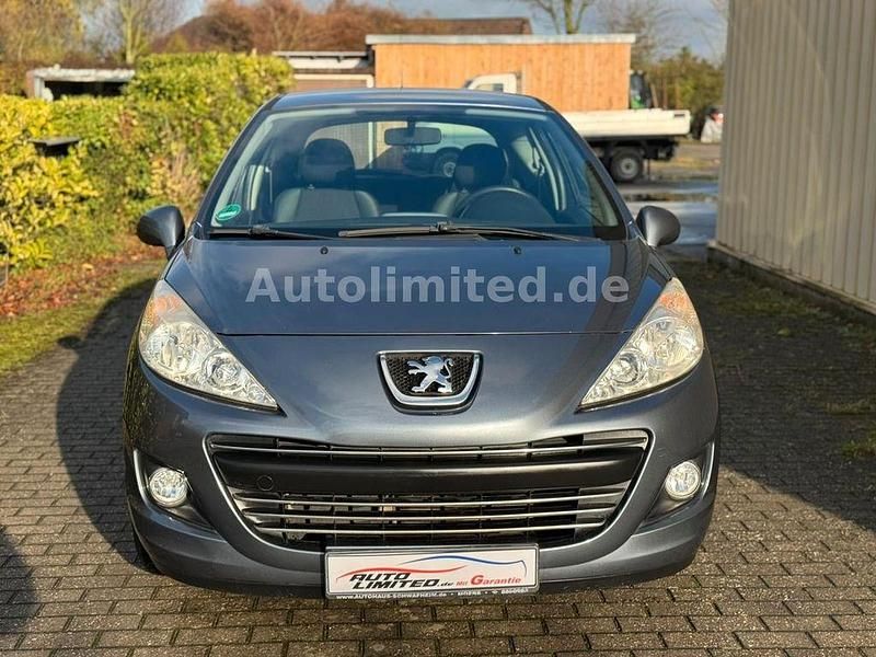 Grau Gebraucht 2010 Peugeot 207 Tendance Kleinwagen | 3.900 € (Fairer Preis) - Bild 1/4