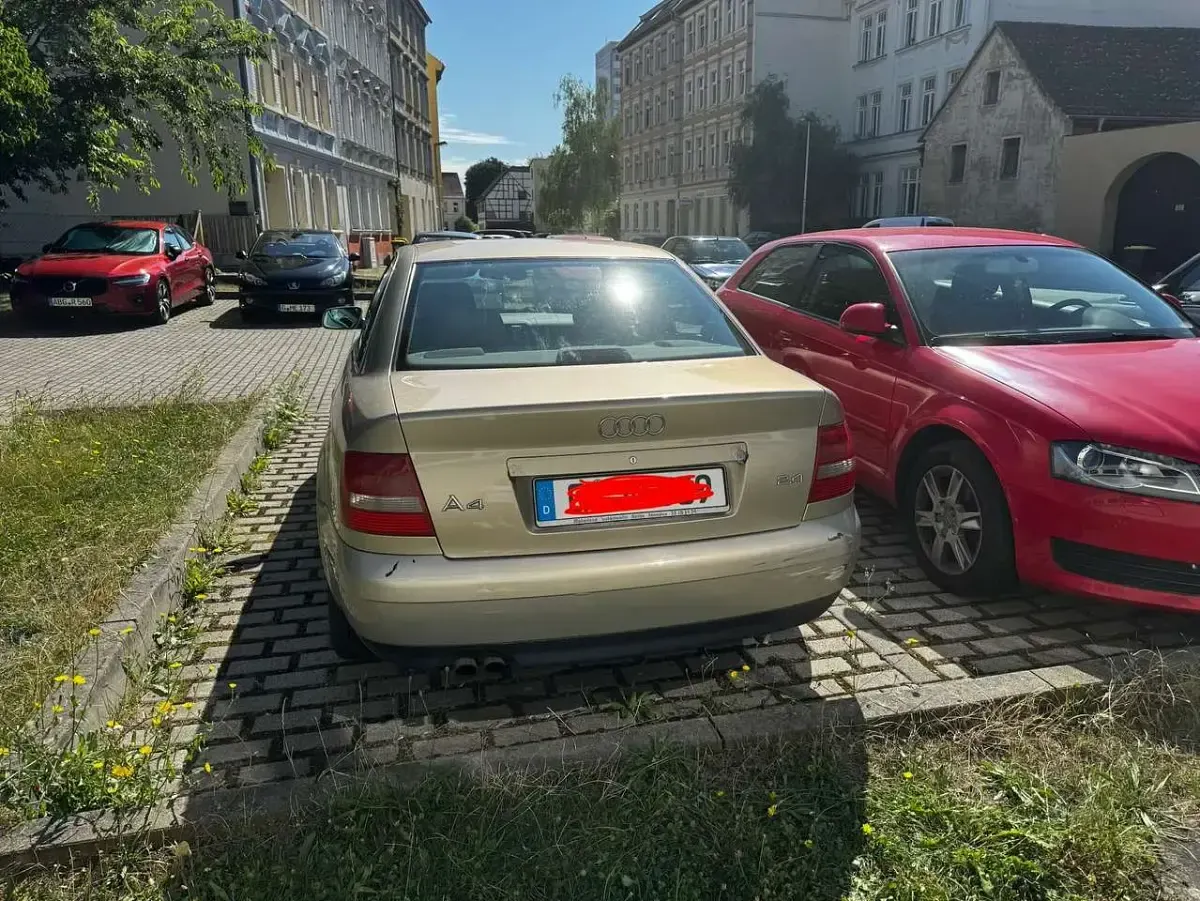 Gebraucht Audi A4 165 PS (121 kW) 1999 Beige Limousine