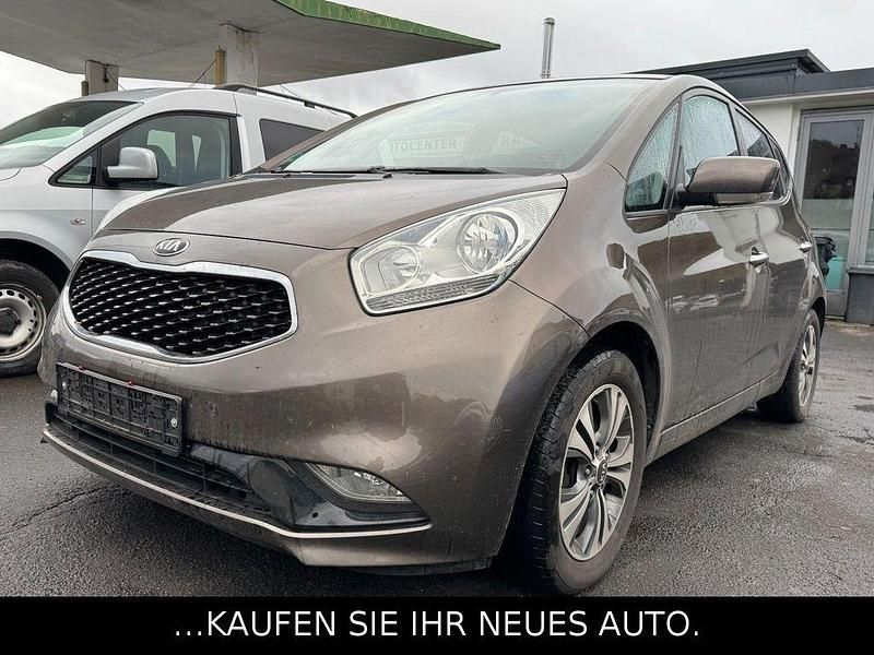 Beige Gebraucht 2017 Kia Venga DREAM-TEAM Edition Kleinwagen | 9.990 € (Fairer Preis) - Bild 1/4