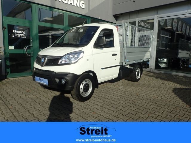 Weiß Neu 2024 Piaggio Porter Kombi | 31.490 € (Teuer) - Bild 1/4