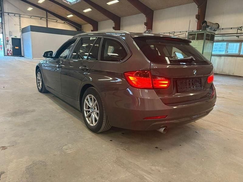 Gebraucht BMW 320 184 PS (135 kW) 2015 Braun Kombi