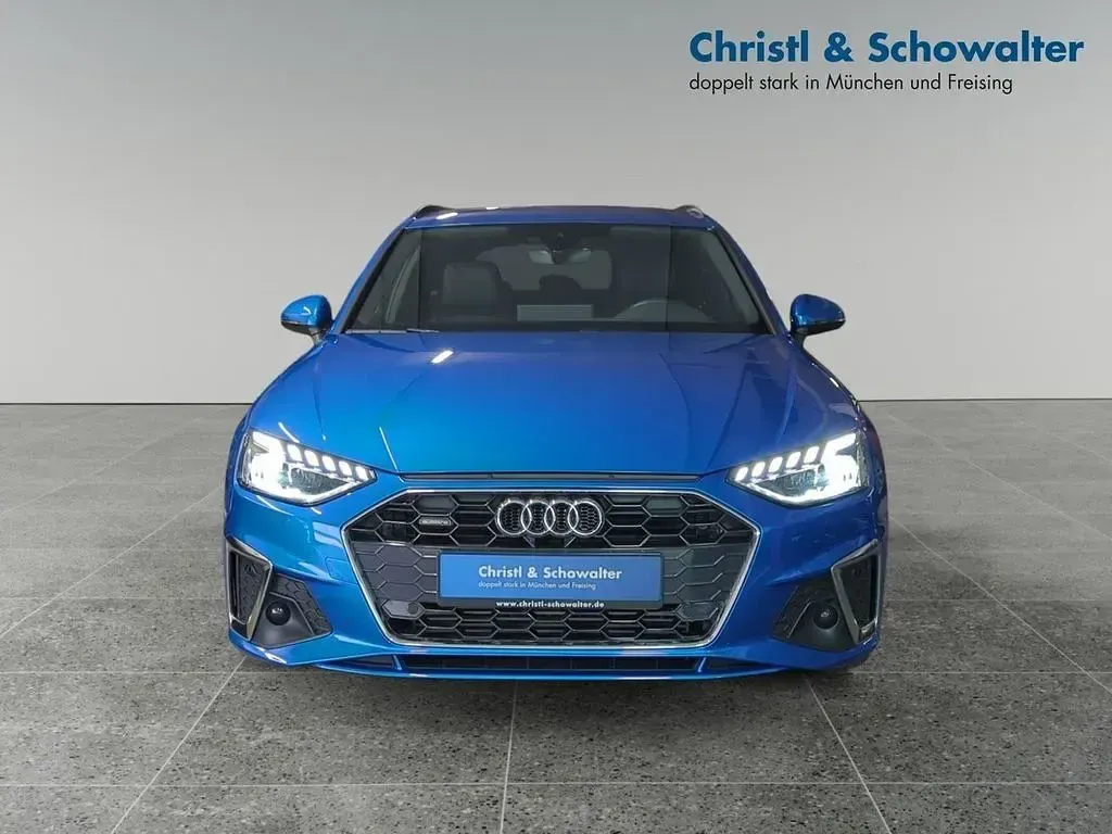 Gebraucht Audi A4 S-Line 204 PS (150 kW) 2023 Mocha latte Kombi