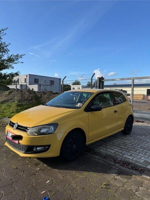 Gelb Gebraucht 2010 VW Polo Kleinwagen | 2.500 € (Superpreis) - Bild 1/4