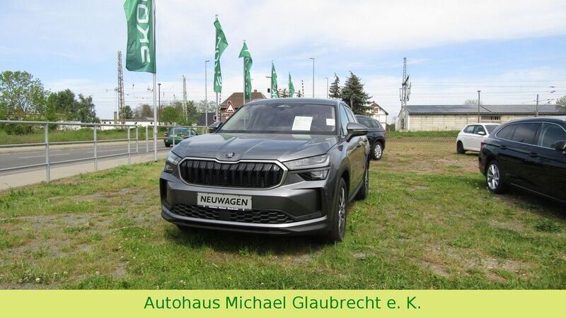 Grau Neu 2024 Skoda Kodiaq Selection SUV | 58.710 € - Bild 1/4
