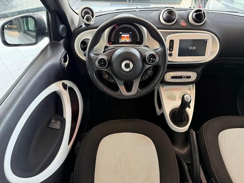 Gebraucht Smart ForFour 71 PS (52 kW) 2017 Silber Kleinwagen