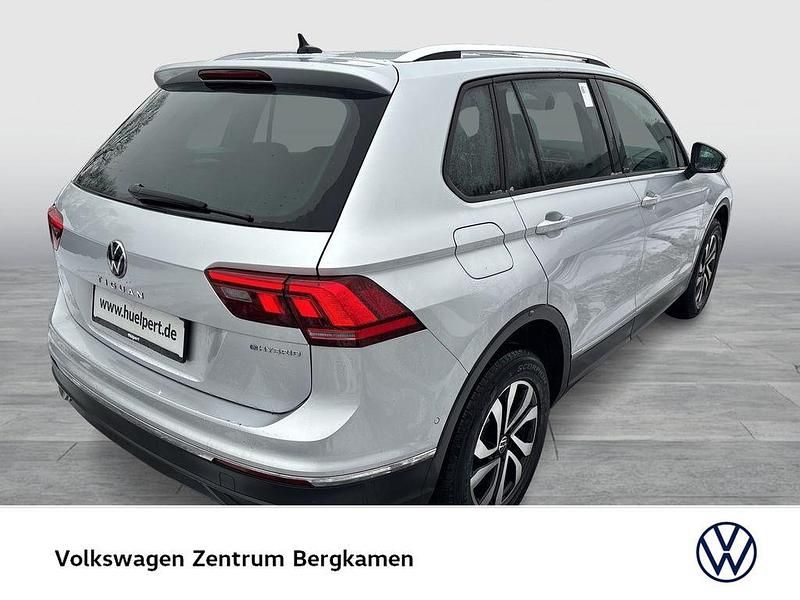 Gebraucht VW Tiguan Active 245 PS (180 kW) 2022 Silber SUV