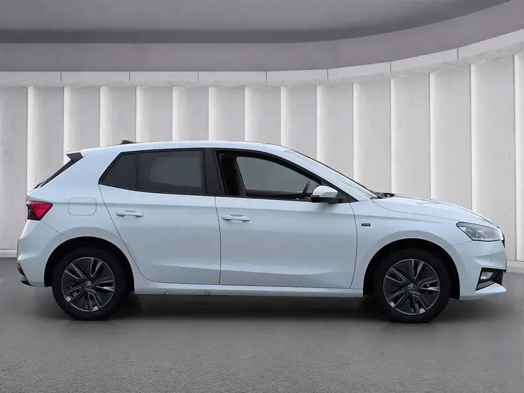 Gebraucht Skoda Fabia Tour 95 PS (69 kW) 2025 Moonweiss metallic Kleinwagen