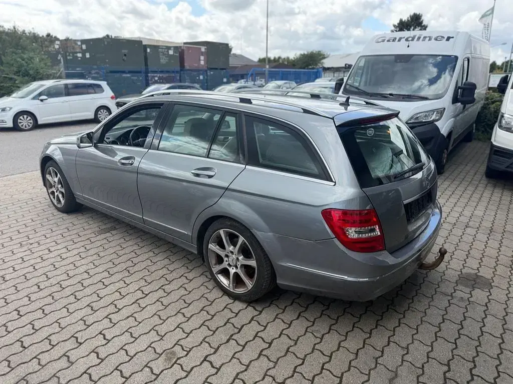 Gebraucht Mercedes C180 120 PS (88 kW) 2013 Silber Kombi