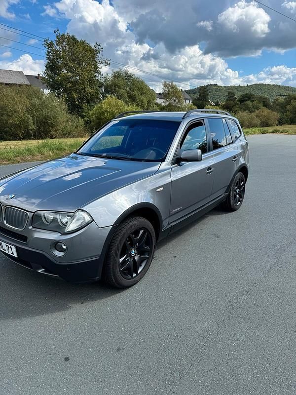 Grau Gebraucht 2008 BMW X3 SUV | 3.500 € (Fairer Preis) - Bild 1/4