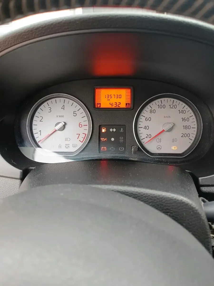 Gebraucht Dacia Logan 102 PS (75 kW) 2006 Silber Limousine