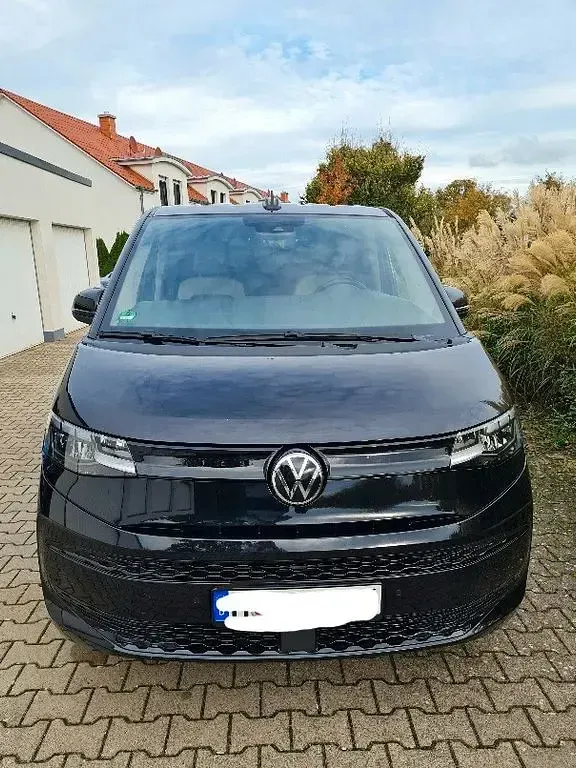 Gebraucht VW Multivan 150 PS (110 kW) 2023 Schwarz Van / Kleinbus