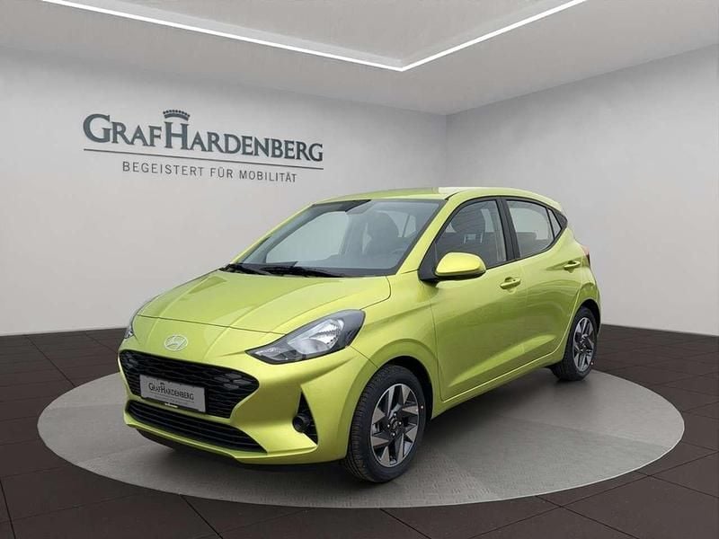 Lucid lime / met Neu 2025 Hyundai i10 Trend Kleinwagen | 16.990 € (Guter Preis) - Bild 1/4