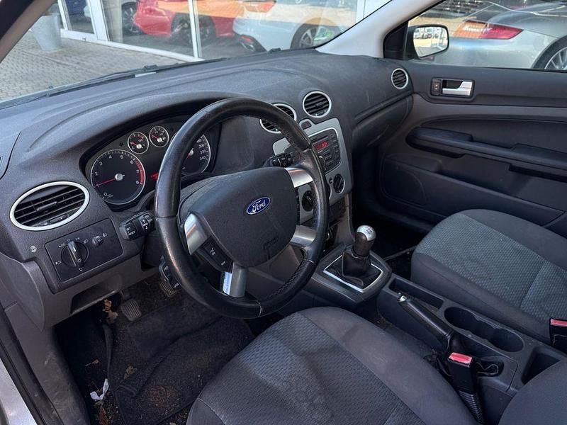 Gebraucht Ford Focus Style 101 PS (74 kW) 2007 Silber Limousine