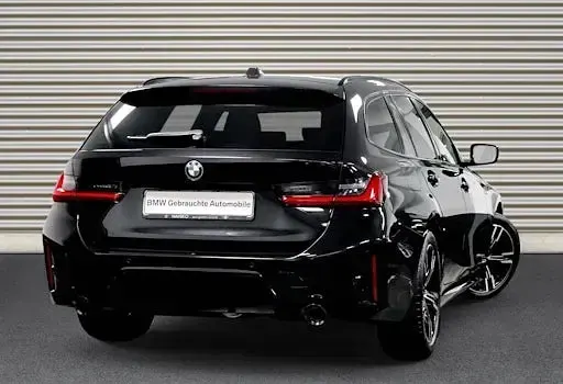Gebraucht BMW 330 Shadowline 245 PS (180 kW) 2024 Schwarz Kombi