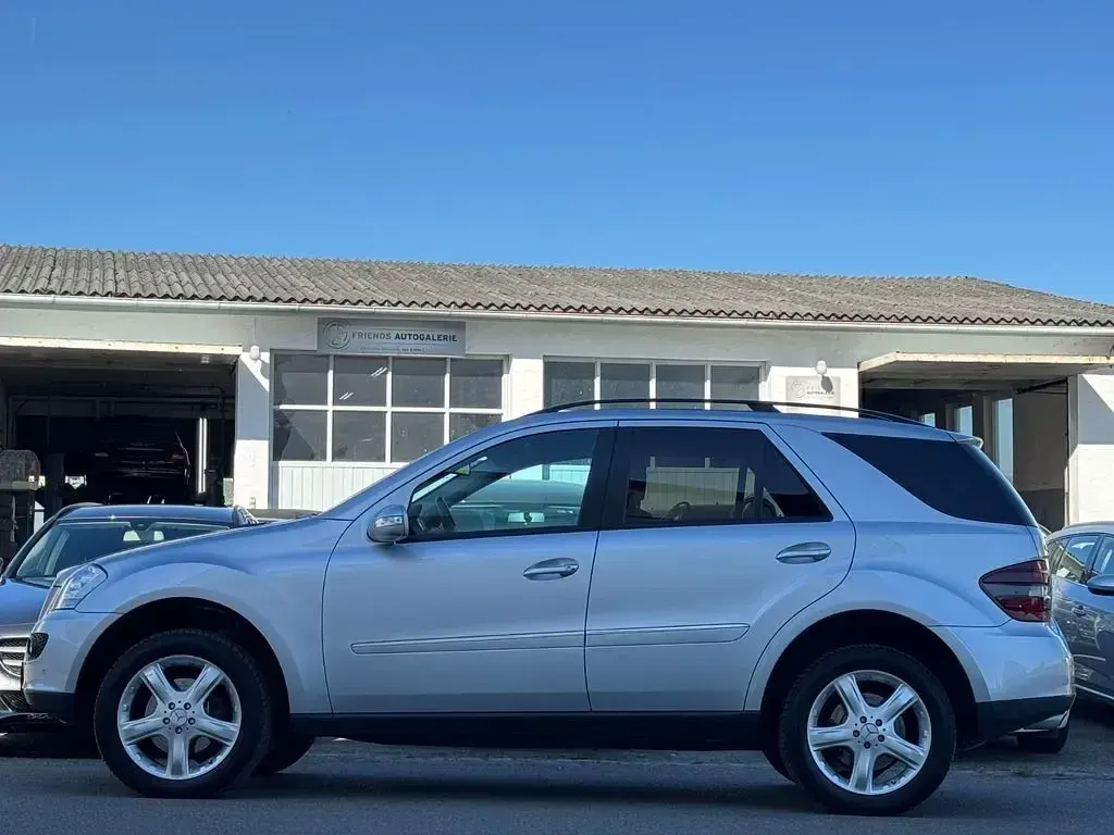 Używany Mercedes ML350 272 KM (200 kW) 2007 Srebrny SUV
