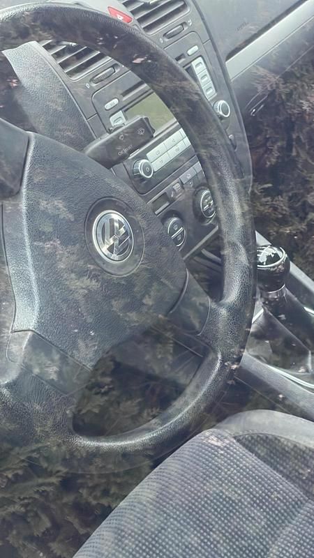 Silber Gebraucht 2007 VW Jetta Limousine | 2.400 € (Guter Preis) - Bild 1/4