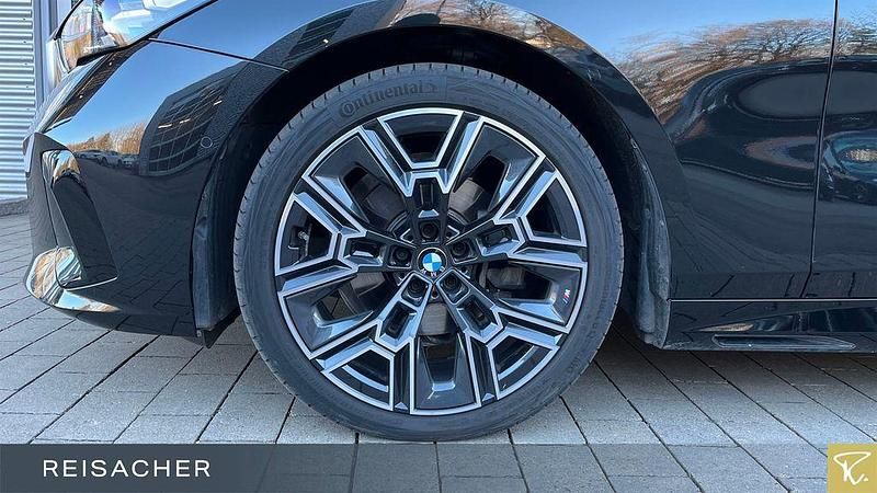 Gebraucht BMW 520 Performance 190 PS (139 kW) 2025 Schwarz Limousine