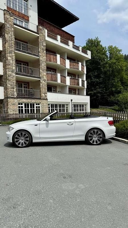 Gebraucht BMW 118 Cabriolet 143 PS (105 kW) 2011 Weiß Cabrio