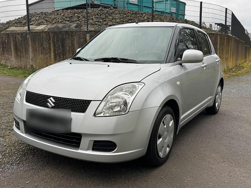 Second-hand Suzuki Swift 92 CP (67 kW) 2006 Argintiu Hatchback
