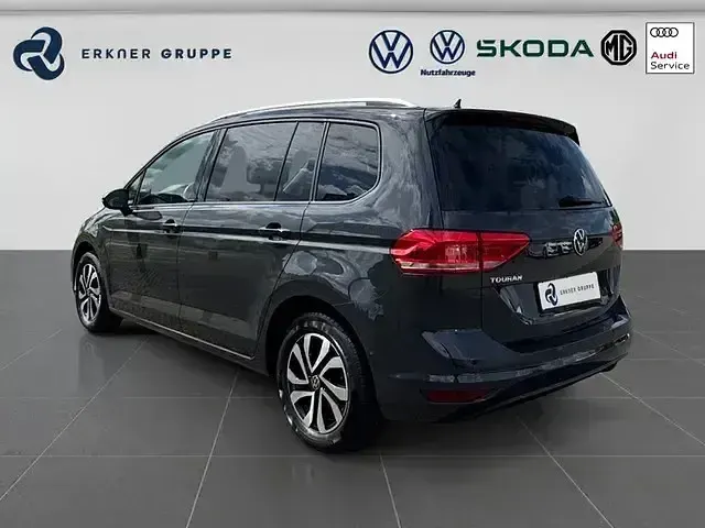 Gebraucht VW Touran Active 150 PS (110 kW) 2021 Uranograu Van / Kleinbus