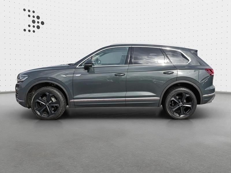Gebraucht VW Touareg Basis 231 PS (169 kW) 2020 Juniper green metallic SUV