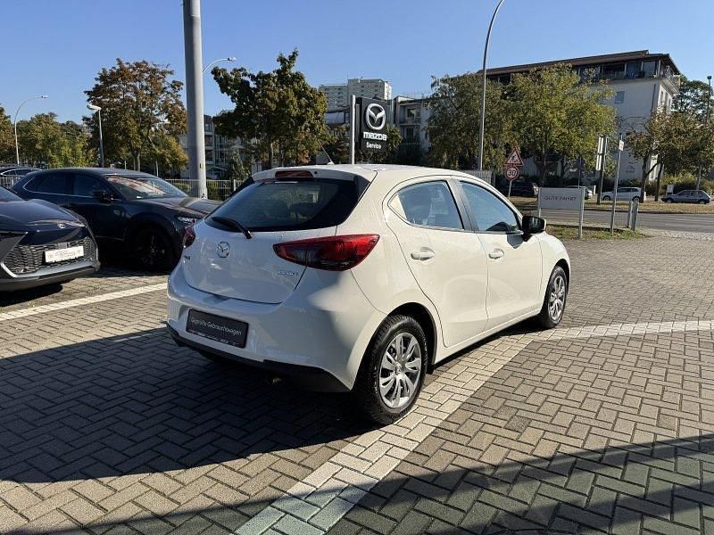 Gebraucht Mazda 2 Center-Line 75 PS (55 kW) 2017 Weiß Limousine