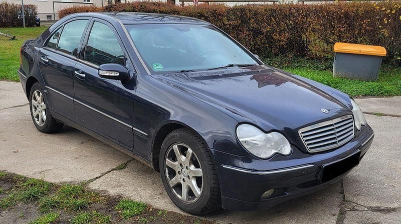 Blau Gebraucht 2001 Mercedes C240 Limousine | 1.500 € (Superpreis) - Bild 1/4