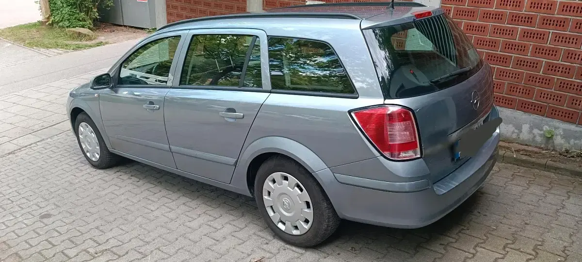 Gebraucht Opel Astra 116 PS (85 kW) 2008 Grau Kombi