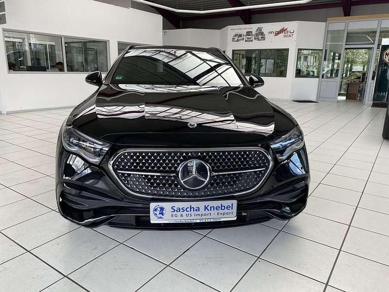 Gebraucht Mercedes E300 AMG line 313 PS (230 kW) 2024 Obsidianschwarz Kombi