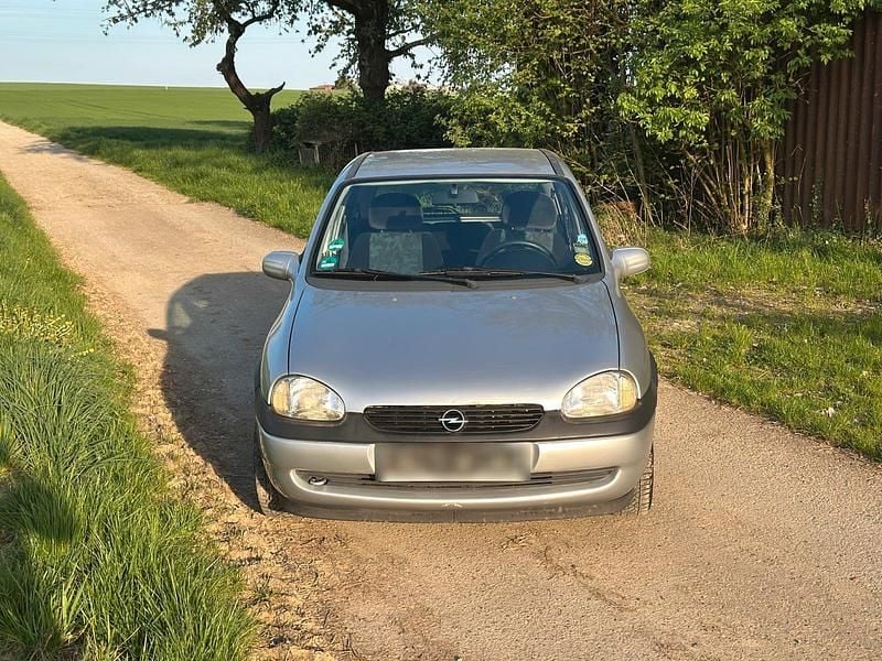 Gebraucht Opel Corsa Eco 68 PS (50 kW) 2000 Silber Kleinwagen