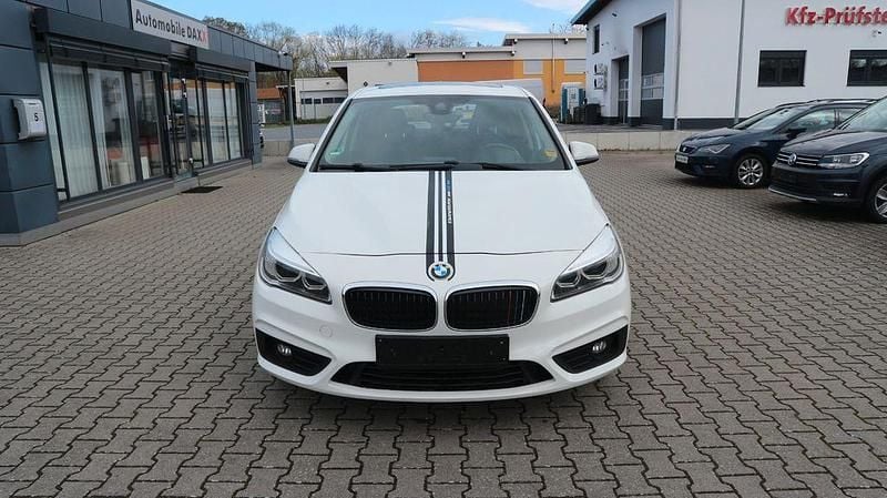 Gebraucht BMW 220 Active Tourer Basis 192 PS (141 kW) 2015 Weiß Van / Kleinbus