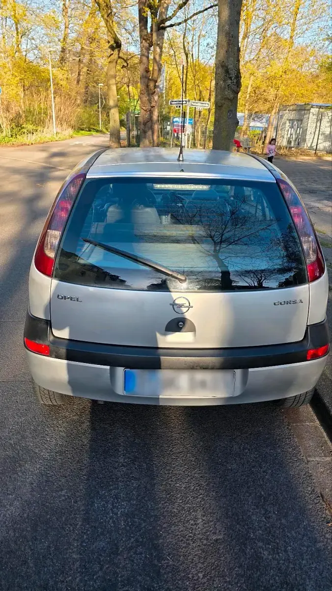 Gebraucht Opel Corsa 75 PS (55 kW) 2002 Silber Kleinwagen