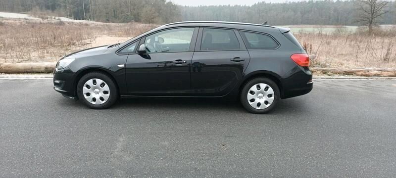 Schwarz Gebraucht 2015 Opel Astra Style Kombi | 7.500 € (Guter Preis) - Bild 1/4