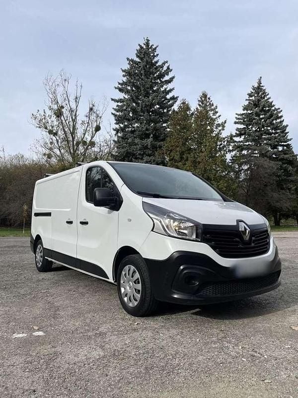 Gebraucht Renault Trafic Komfort 95 PS (69 kW) 2019 Weiß Van / Kleinbus