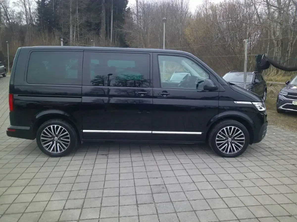 Gebraucht VW Multivan Generation Six 204 PS (150 kW) 2022 Deep black perleffekt Van / Kleinbus