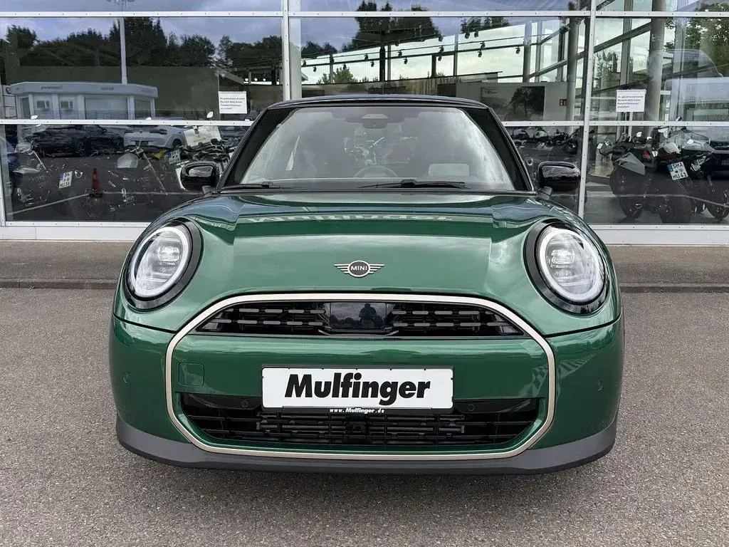 Gebraucht Mini Cooper Favoured 114 kW (156 PS) 2025 British racing green iv (metallic) Kleinwagen