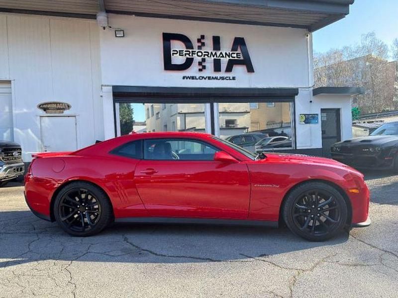 Używany Chevrolet Camaro 587 KM (431 kW) 2015 Czerwony Coupe
