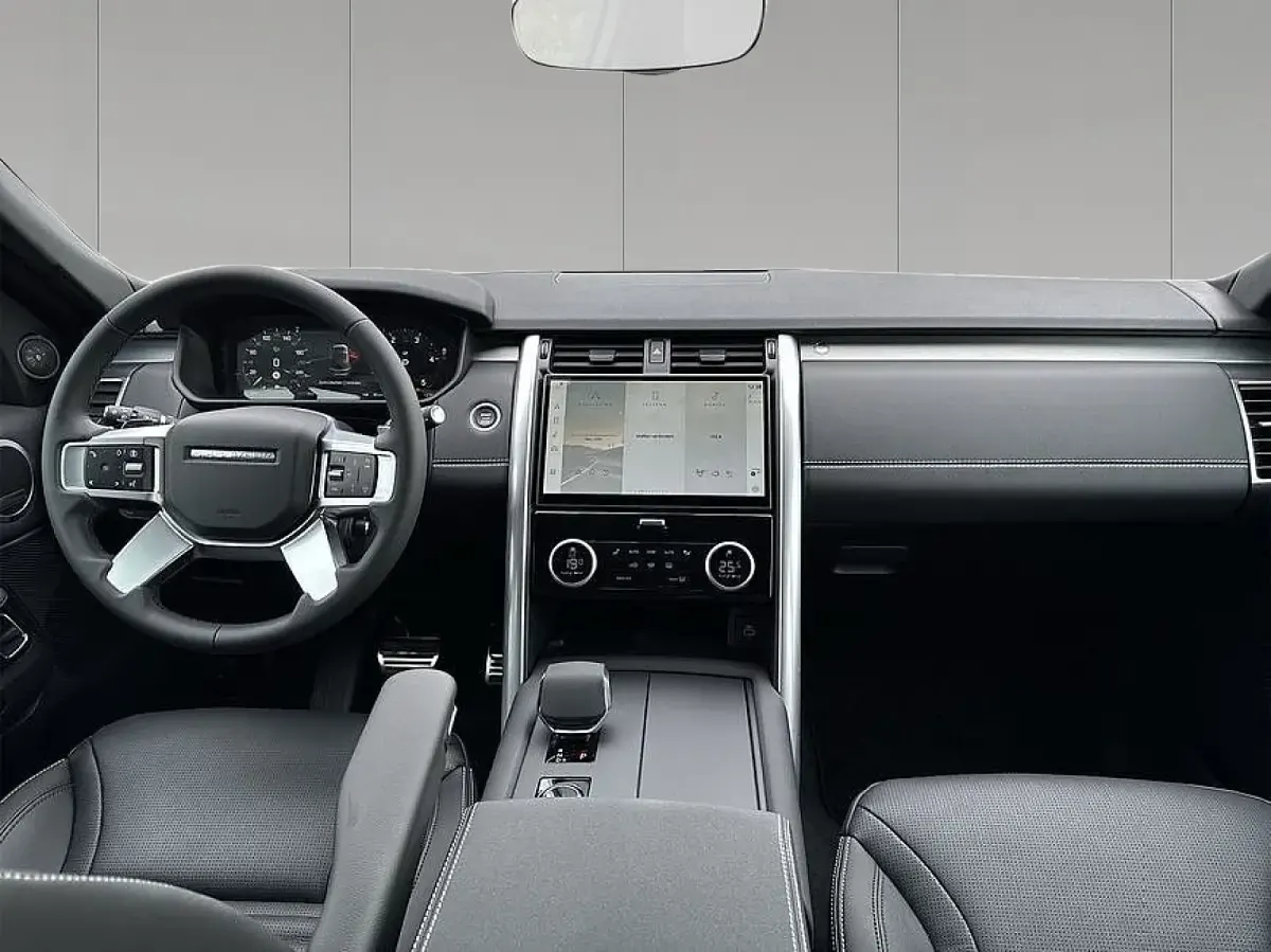 Gebraucht Land Rover Discovery 5 SE Dynamic 252 PS (185 kW) 2024 Santorini black SUV