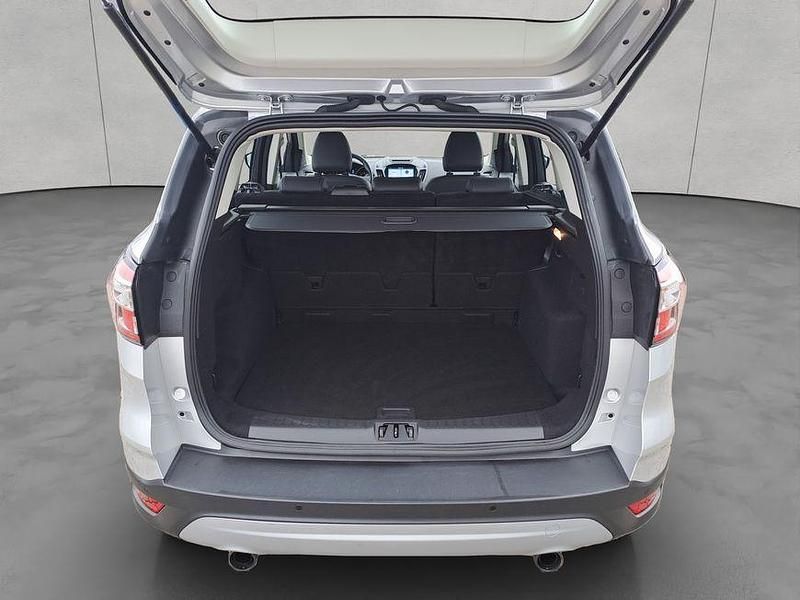 Gebraucht Ford Kuga Titanium 182 PS (133 kW) 2018 Polarsilber metallic SUV