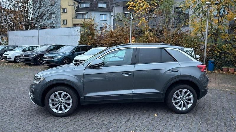Gebraucht VW T-Roc Life 110 PS (80 kW) 2023 Grau SUV