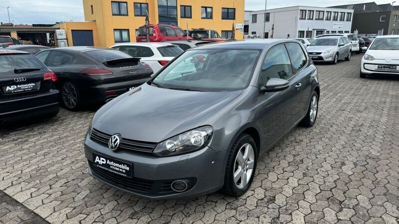 Grau Gebraucht 2010 VW Golf VI Team Limousine | 4.600 € (Guter Preis) - Bild 1/4
