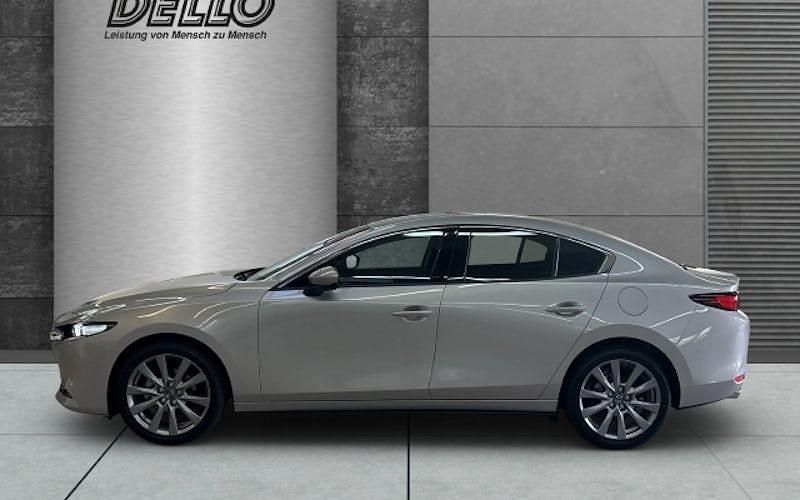 Neu Mazda 3 Exclusive-Line 140 PS (102 kW) 2025 Xxx platinum quartz Limousine