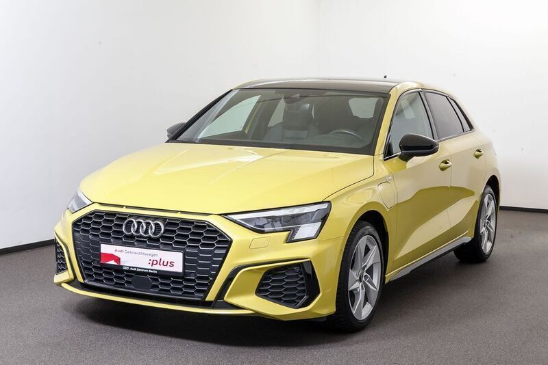 Gebraucht Audi A3 Sportback e-tron Ambiente 204 PS (150 kW) 2022 Pythongelb metallic Kleinwagen