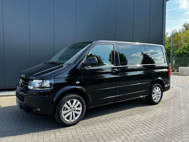 Deep black perleffekt Gebraucht 2015 VW T5 Van | 24.990 € (Etwas zu teuer) - Bild 1/4
