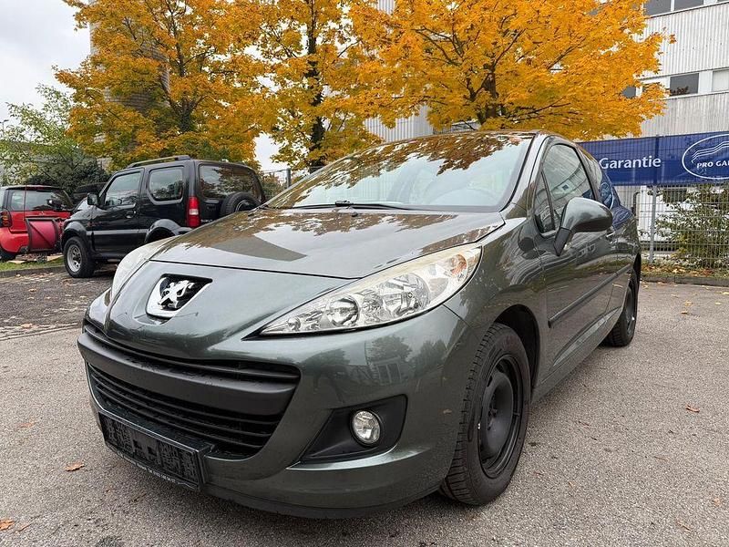 Grau Gebraucht 2010 Peugeot 207 Tendance Kleinwagen | 2.490 € (Fairer Preis) - Bild 1/4