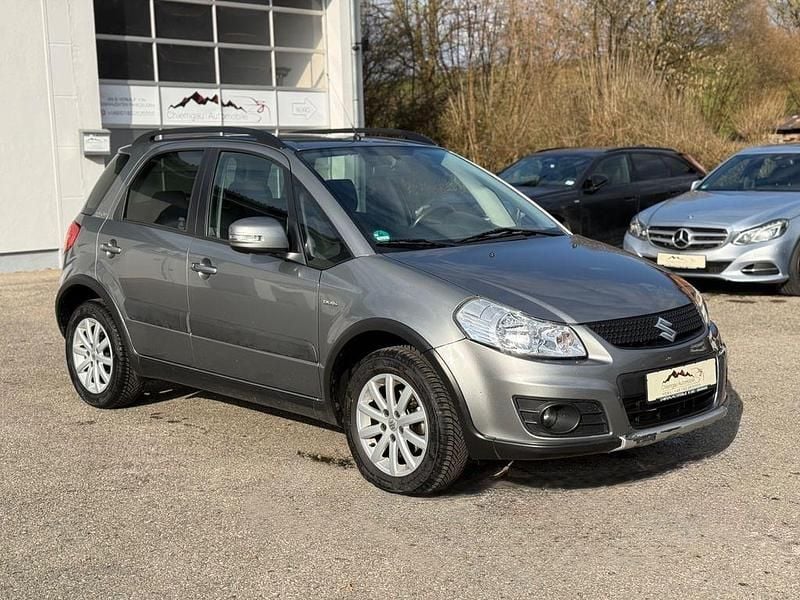 Gebraucht Suzuki SX4 Style 135 PS (99 kW) 2011 Grau SUV