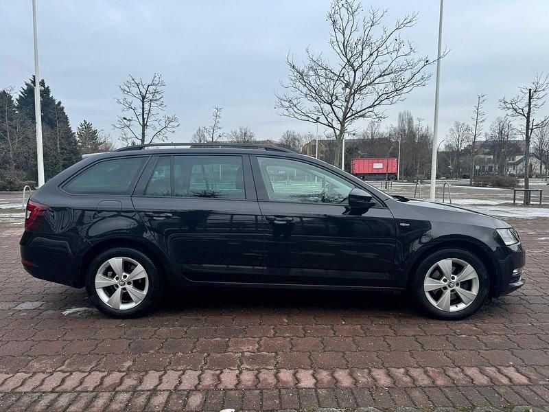 Gebraucht Skoda Octavia 150 PS (110 kW) 2019 Schwarz Kombi