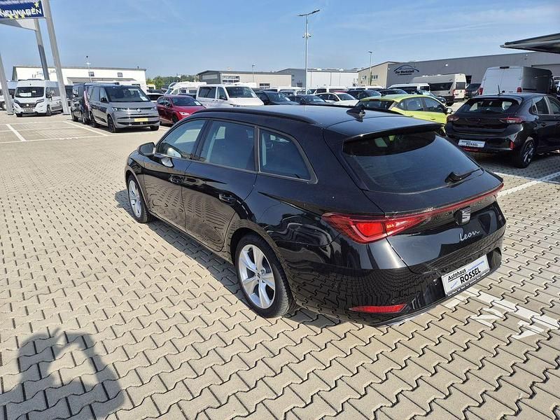 Neu Seat Leon FR 150 PS (110 kW) 2025 Schwarz Limousine